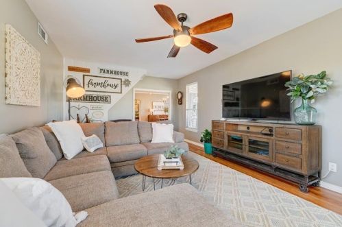 1201 Hutto Rd, Georgetown TX 78626-6101 exterior