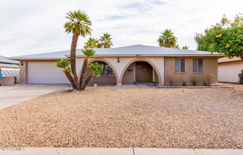 9447 41st Dr, Phoenix, AZ 85051-1001