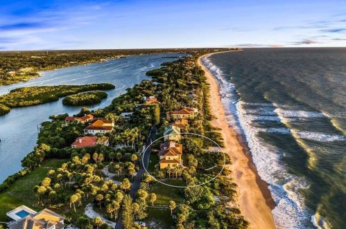 2905 Casey Key Rd, Nokomis, FL 34275-3385