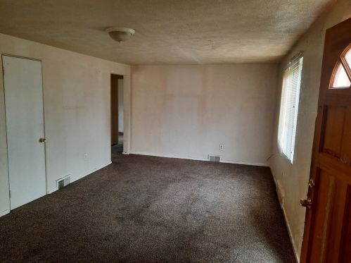 8060 Lincoln Rd, Verona, PA 15147-1606