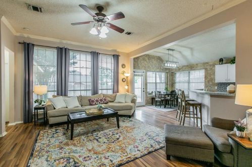 7960 Paloverde Dr, Fort Worth TX  76137-5663 exterior