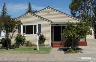 425 1st St, Lodi, CA 95240-1039