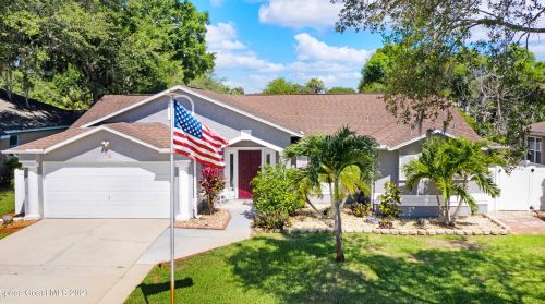 425 Bella Vista Dr, Titusville, FL 32780-8505