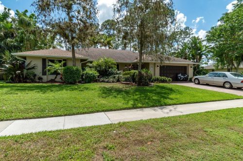 12700 Stone Pine Way, West Palm Beach, FL 33414-4737