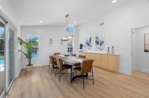 10461 Regent Cir, Naples FL  34109-1571 exterior