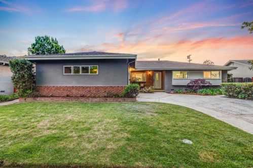 1031 Pinenut Ct, Sunnyvale, CA 94087-1825