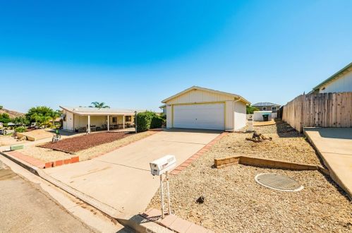 33648 Plowshare Rd, Wildomar, CA 92595-8889