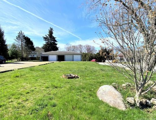 101 Hynes Ave, Groton, CT 06340-5087