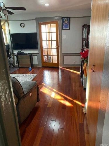 87-79 146th St, Jamaica, NY 11435-3469