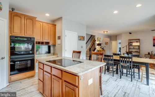 167 Alpine Dr, Leesburg VA 20175-6172 exterior