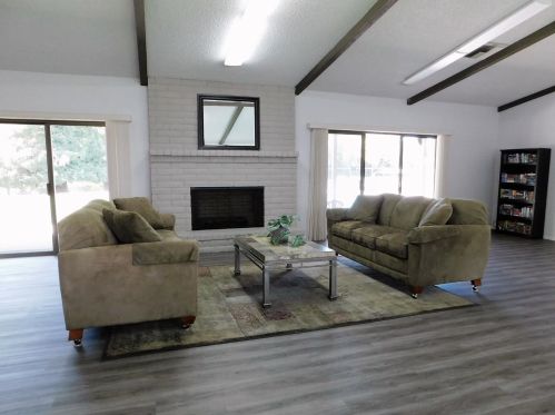 373 Raymond Ln, Folsom CA  95630-1749 exterior