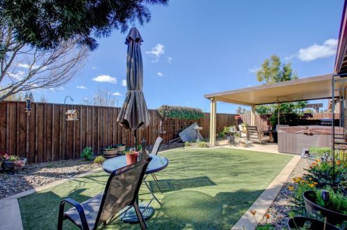 2864 Westport Cir, Valley Home CA  95361-8162 exterior