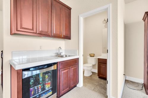 662 Canterbury Cir, Vacaville CA  95687-8225 exterior