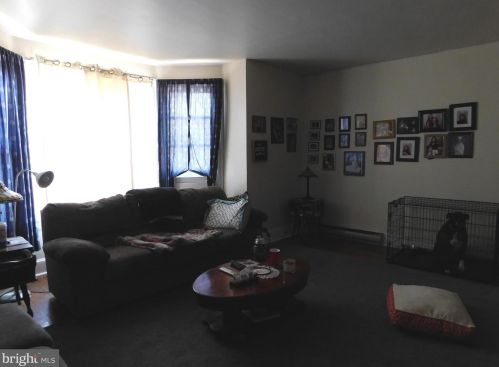 406 1 Ave, Parkesburg PA  19365-1238 exterior