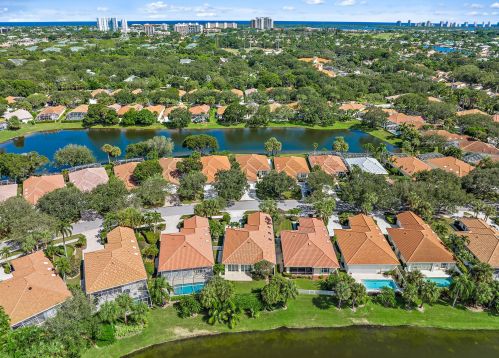 615 Rosa Ct, West Palm Beach FL  33410-4502 exterior