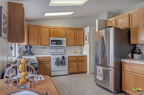 49771 Lincoln Dr, Indio CA 92201-8549 exterior