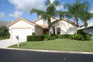 2725 Pointe Cir, West Palm Beach, FL 33413-2154