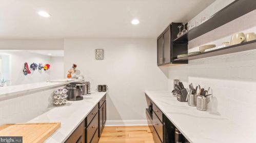 1077 Mountain View Rd, Fredericksburg VA  22406-4429 exterior