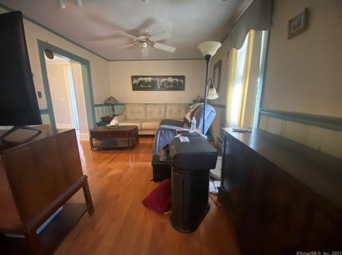 71 Newton Ave, Plainville CT  06062-2841 exterior