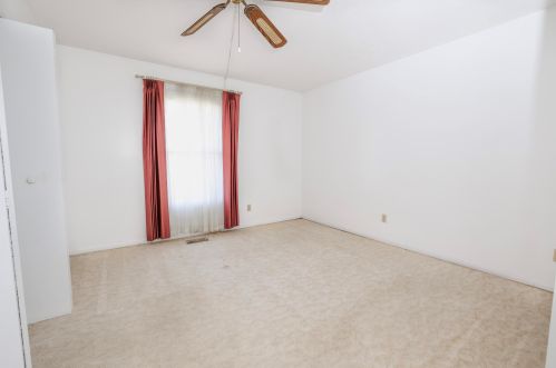 204 Green Tree Ln, Bellefontaine OH  43311-2734 exterior