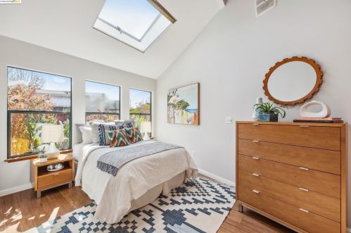 1003 47 St, Oakland CA 94608-3316 exterior