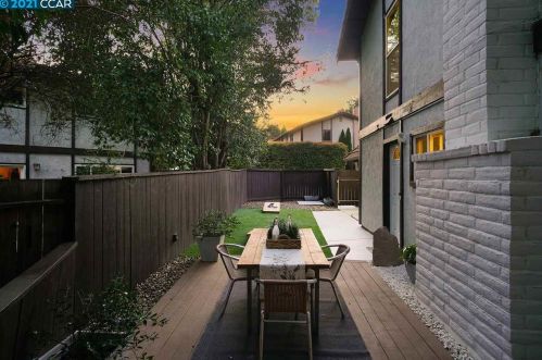 152 Barnett Ter, Concord CA 94523-4504 exterior