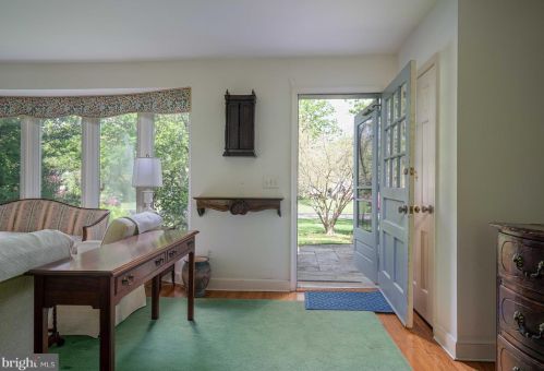 41 Meadows Ln, Haverford, PA 19041-1123