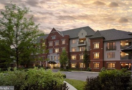 2304 Parkview Dr, Haverford, PA 19041-2006