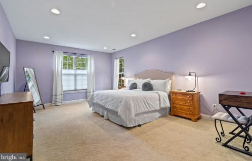 5 Brighton Pl, Swedesboro NJ  08085-5060 exterior
