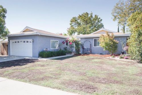 4535 Laureen Ave, Fresno, CA 93726-3011