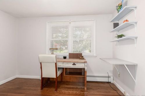 84 Cherry St, Cheshire CT  06410-2734 exterior