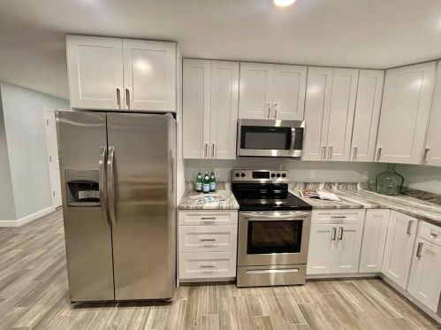 2701 24th Ave, Saint Petersburg, FL 33713-4324