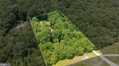 9110 Chinault Ln, Fredericksburg, VA 22408-1739
