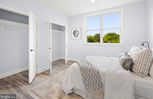 1111 Holbrook Ter, Washington DC 20002-2704 exterior