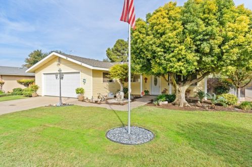 5479 Mckenzie Ave, Fresno, CA 93727-3381