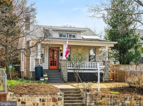 2013 Perry St, Washington, DC 20018-3053