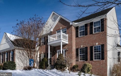 20 Green Meadow Cir, Shepherdstown, WV 25443-4506