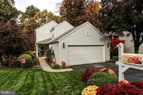 6114 Summit Pointe Dr, Harrisburg, PA 17111-4666
