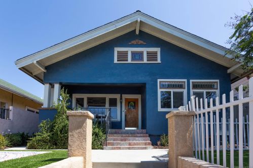 2422 J St, San Diego CA  92102-2925 exterior