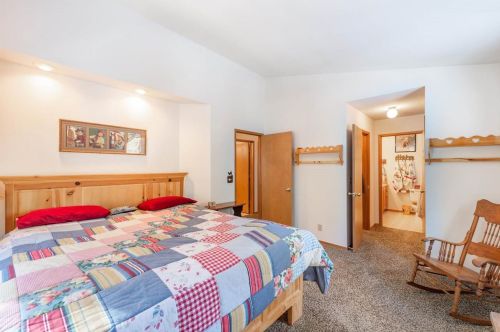 14836 Northwoods Blvd, Truckee CA 96161-7053 exterior