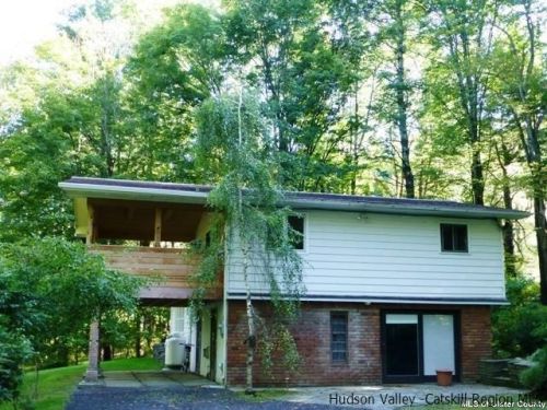 3 Wild Rose Hl, Shady, NY 12409-5505