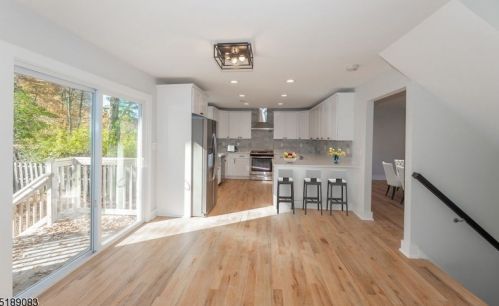 24 Shadow Ln, Berkeley Heights NJ  07922-1816 exterior