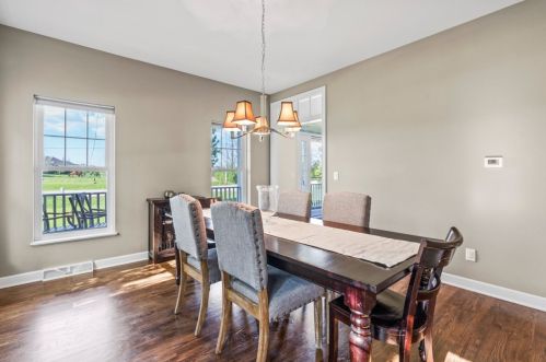 1465 Glen Oaks Ln, Thiensville WI  53092-2954 exterior