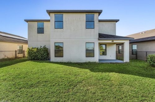 306 Shadow Lakes Dr, Lehigh Acres FL  33974-0807 exterior