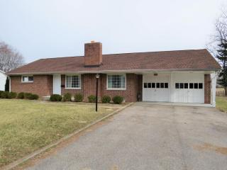 170 Lafayette St, London, OH 43140-1162