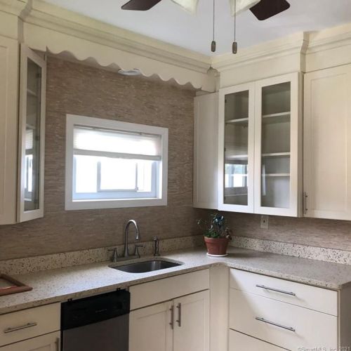 79 Warner St, Groton CT 06340-5029 exterior