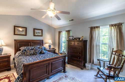 12 Seminole Trl, Bybee VA  22963-3157 exterior