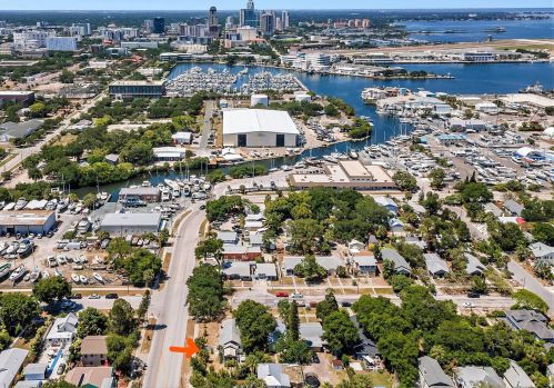 160 17th Ave, Saint Petersburg, FL 33701-5906