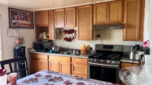 6984 Center St, Winton, CA 95388-9395