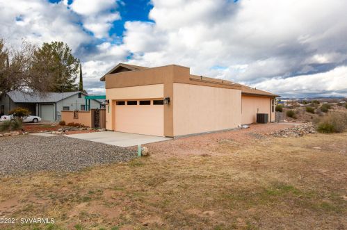 4460 Navajo Ln, Rimrock, AZ 86335-5669